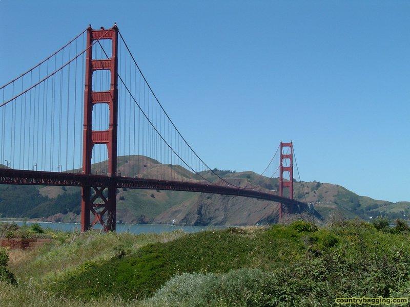 The Golden Gate Bridge - www.countrybagging.com
