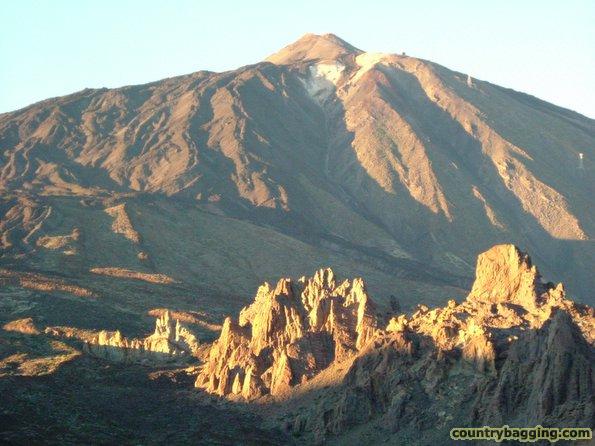 Mt. Teide at sunset - www.countrybagging.com