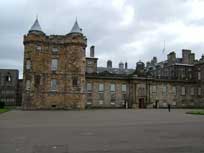 The Palace of Holyroodhouse - www.countrybagging.com