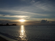 Sunset over Tahiti - countrybagging.com